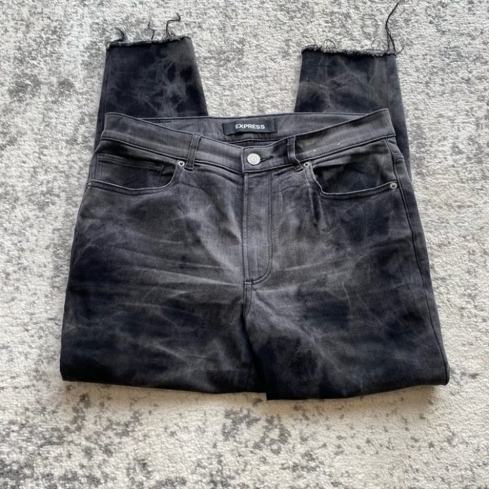 Express jeans high rise ankle legging skinny leg black white tie dye 12 short